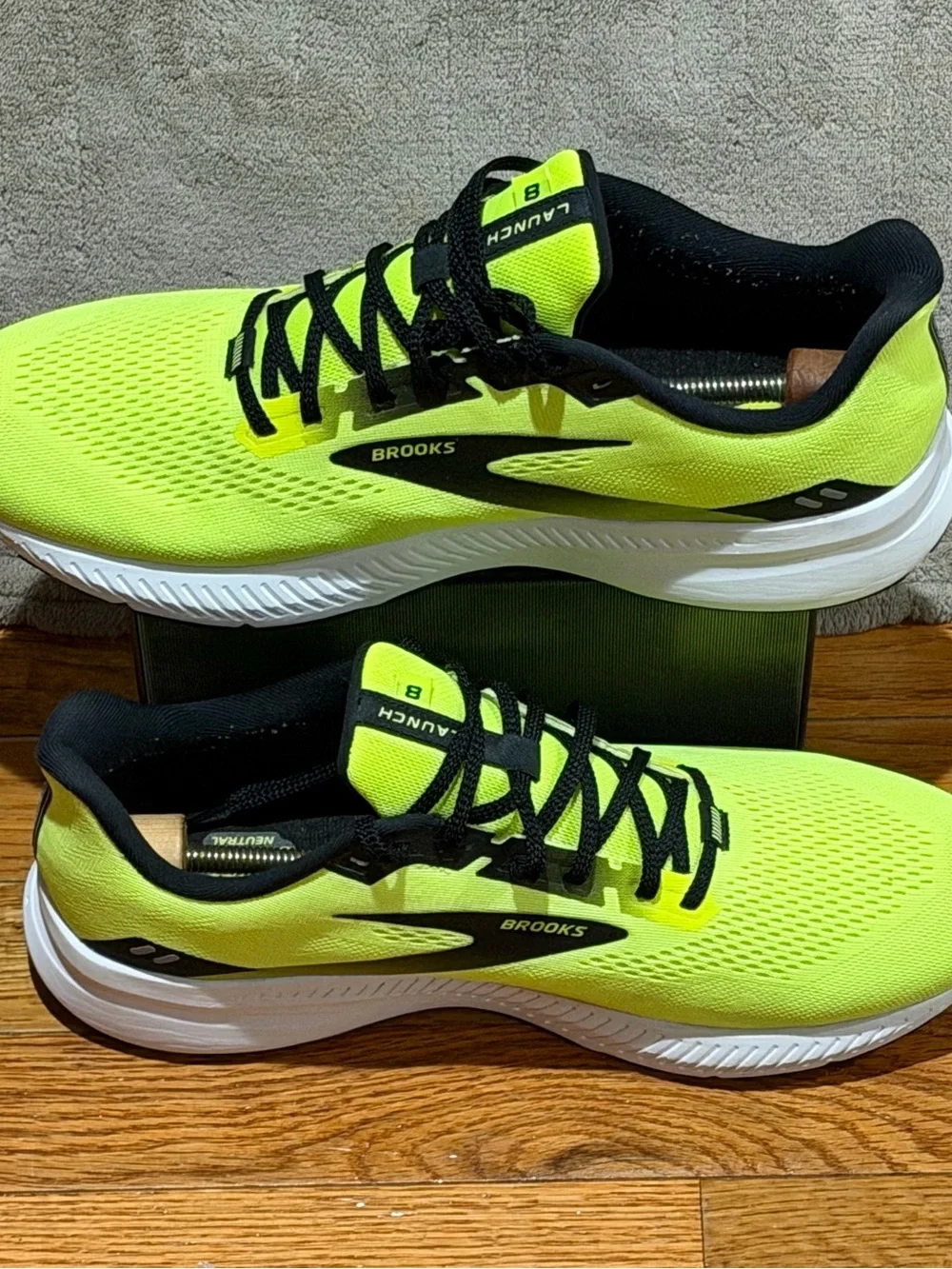 Brooks Launch 8 Running Shoes Men’s Size 12 D Neon Yellow Green Lightweight Walk